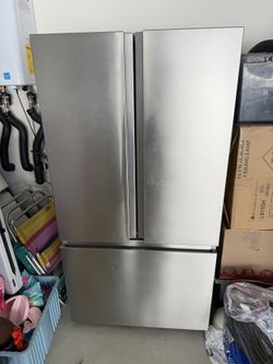 Refrigerator - Hisense- stainless steel