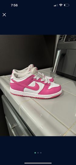 Pink Nike Dunks 