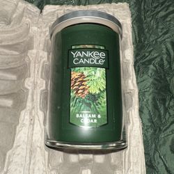 Brand New Large Yankee Candle Balsam & Cedar Fragrance 22 oz (still sealed in box !)