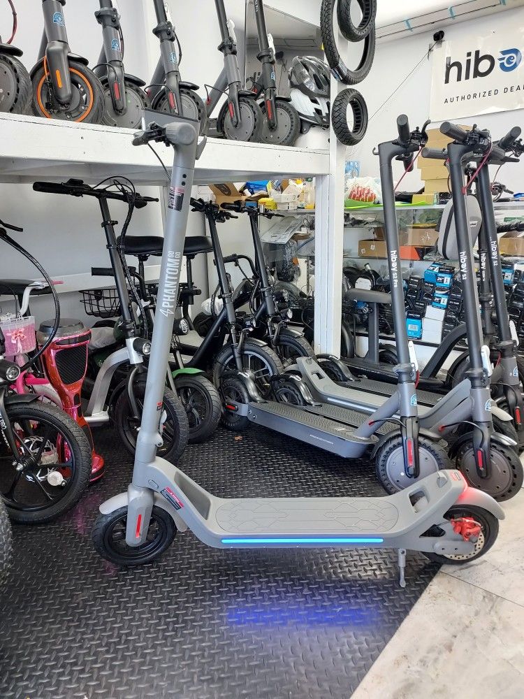 ELECTRIC SCOOTER PHANTHON A8 ONLY $200