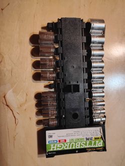 Set of sockets