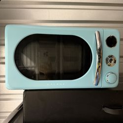 Galanz Microwave Retro Design 