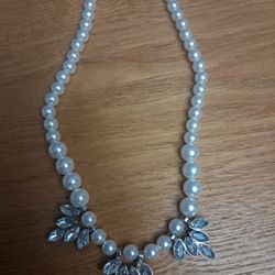 Pearl Diamond Necklace With Earrings 