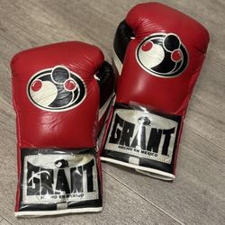 AUTHENTIC Grant 10 oz XL Pro Championship Fight Gloves