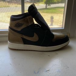 Jordan 1’s BLACK N GOLD 