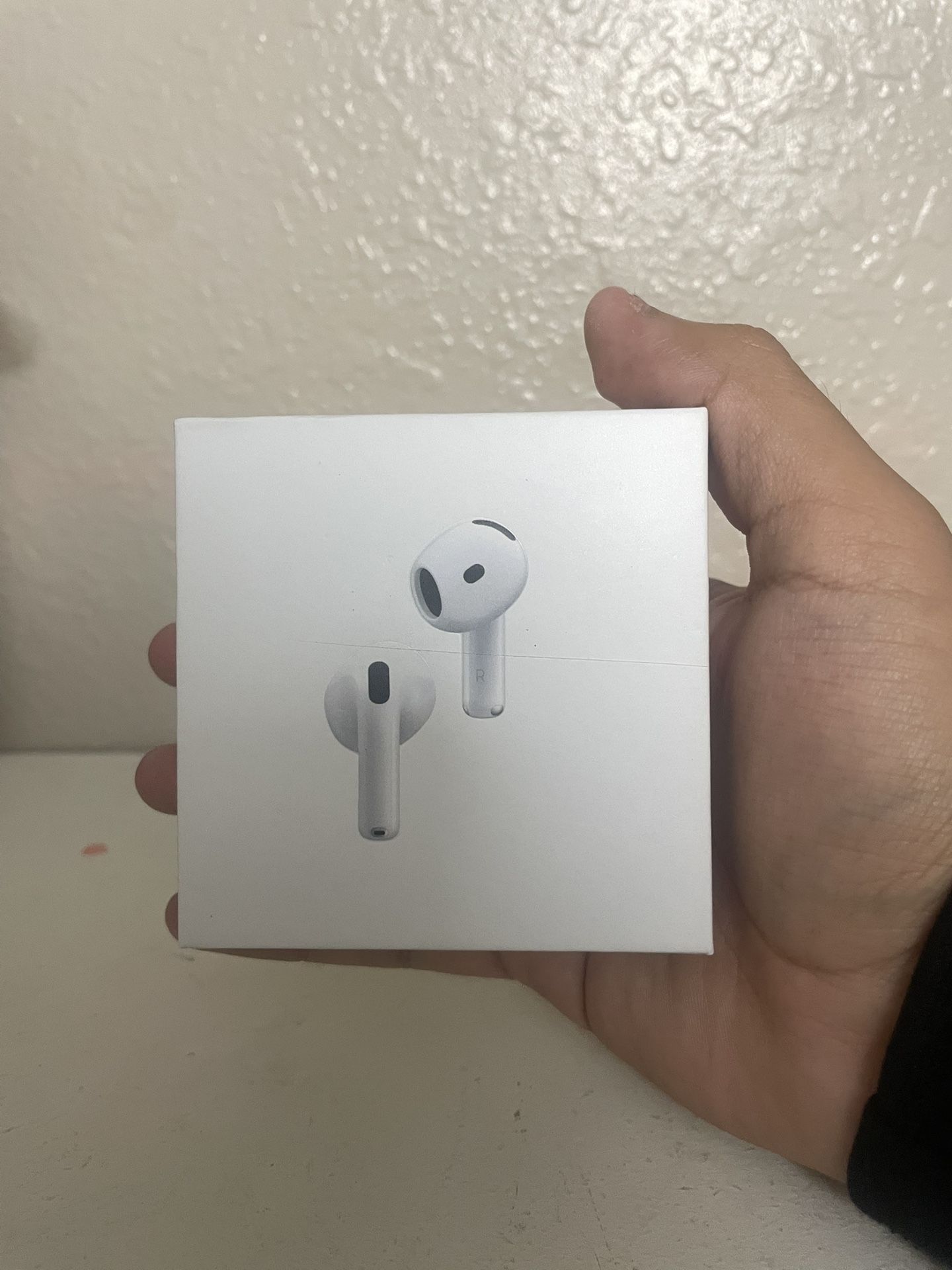 AirPods 4th