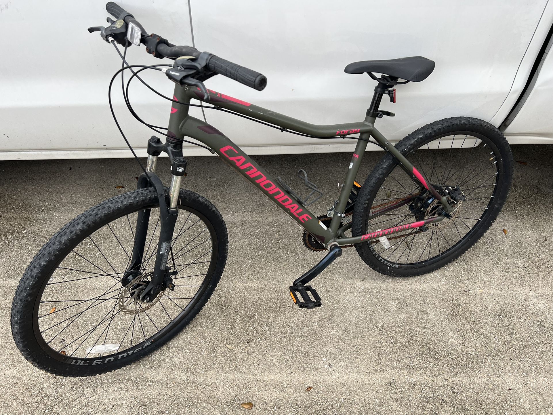 Cannondale Foray Mountain Bike 27.5" Green Pink 3x7 Speed