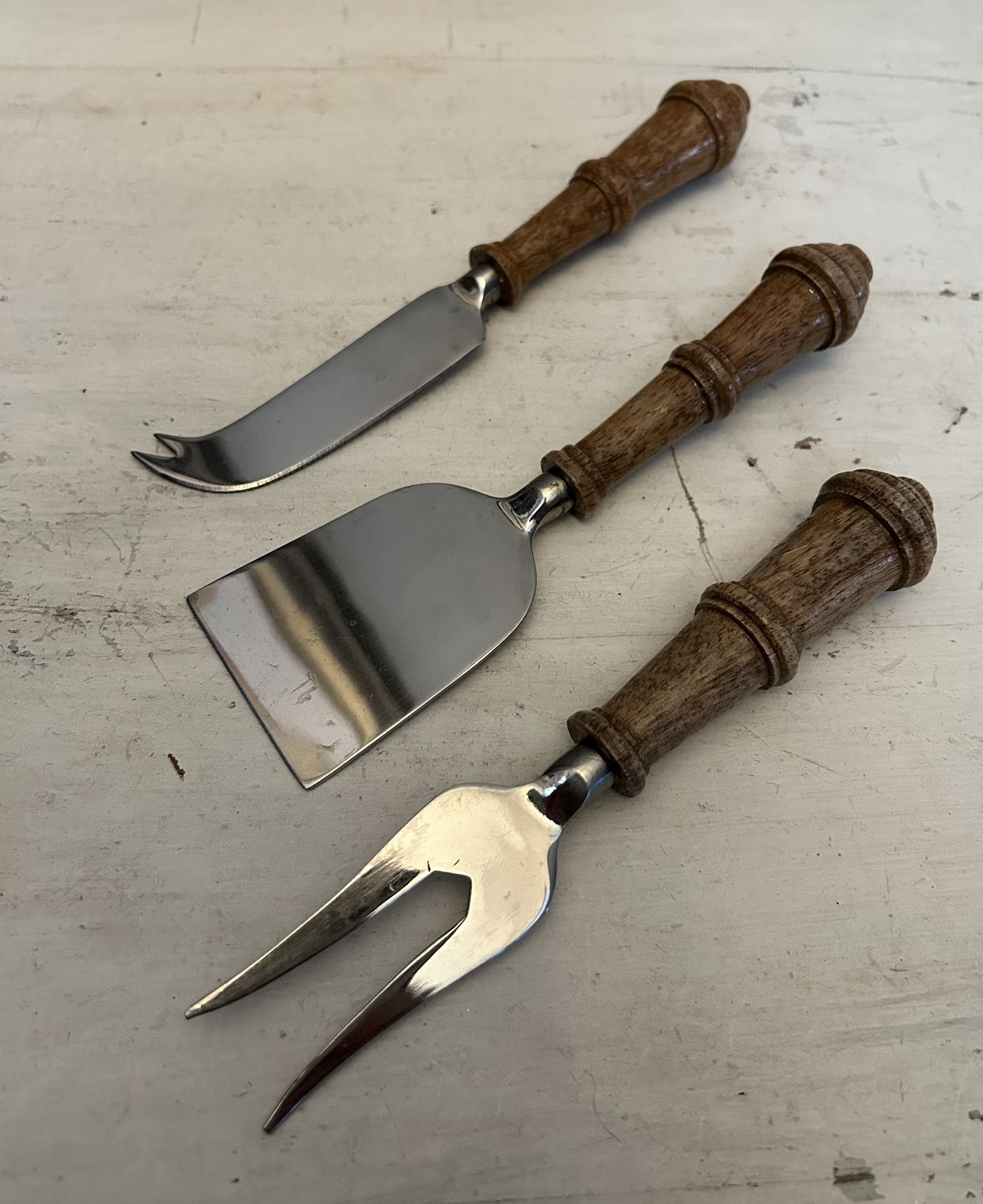 Set Of 3 Wood-handled Cheese Cutters
