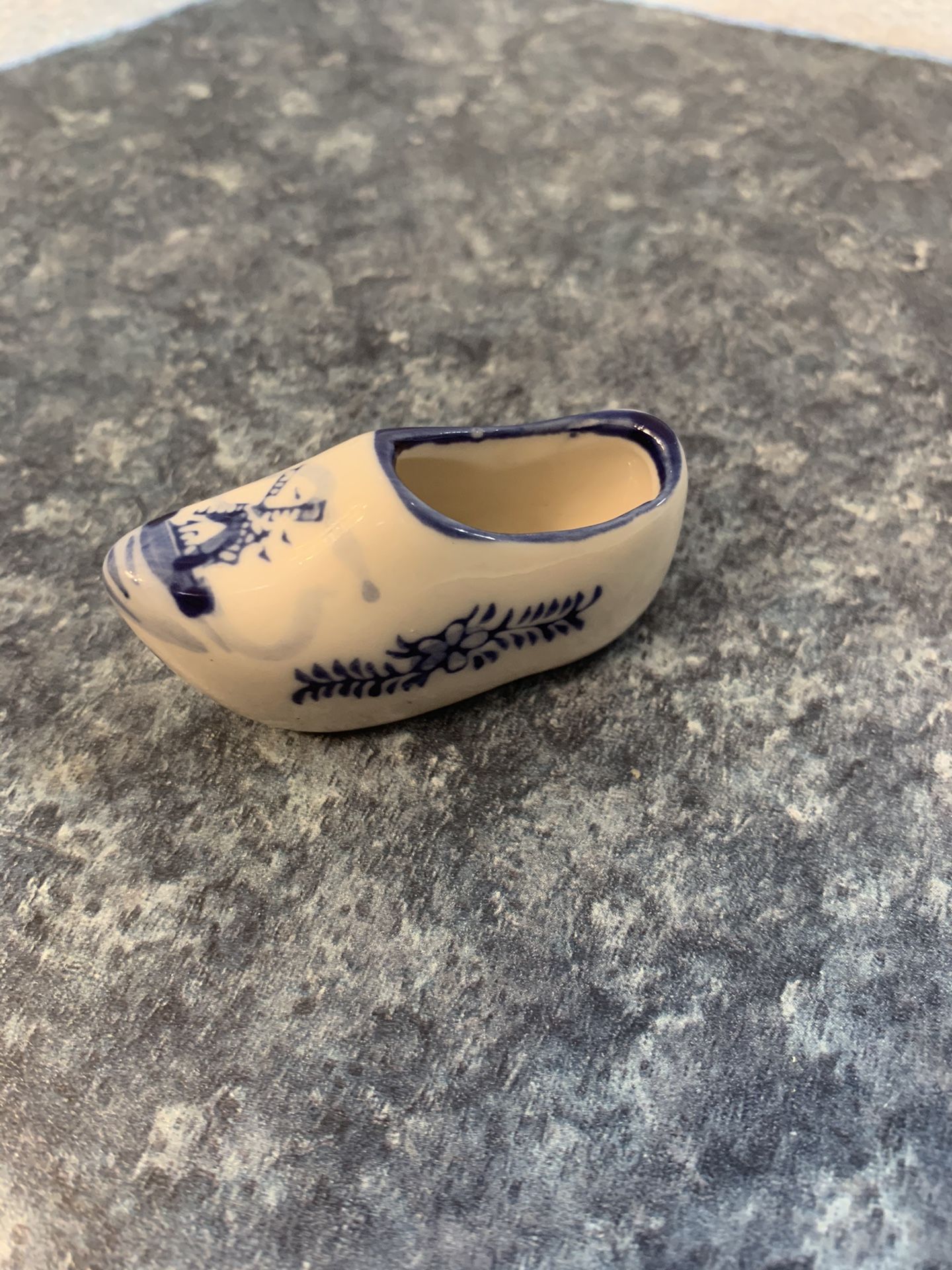 Miniature Ceramic Dutch Style Shoe 2” x 1/4”