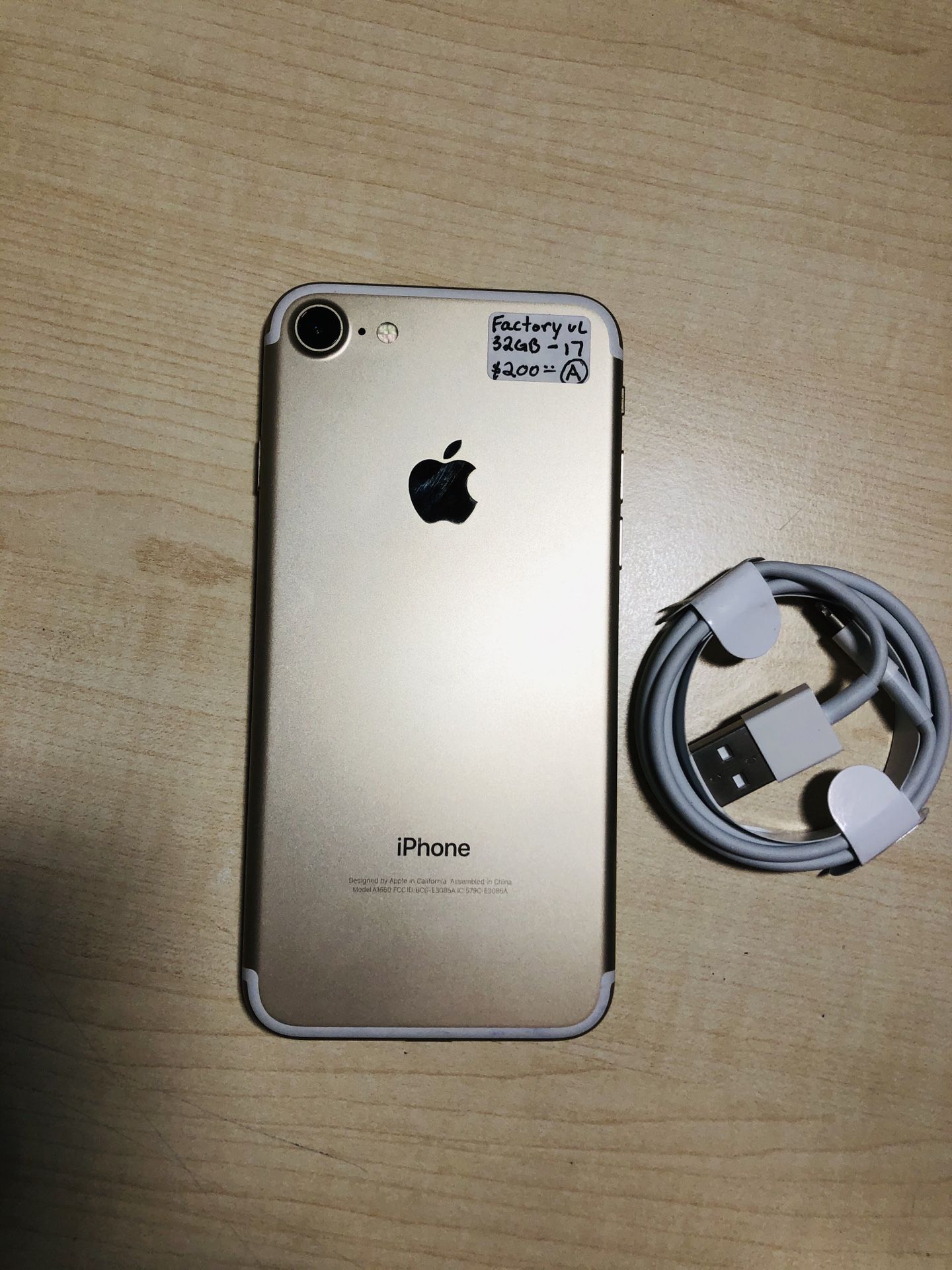 iPhone 7 32GB factory unlocked
