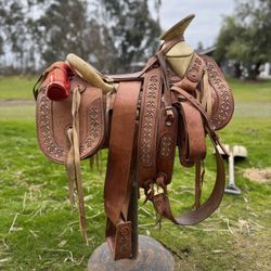 Mexican Saddle 