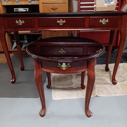 Mahogany Sofa Table w/ 3x Drawers/ End Table. Great Shape!