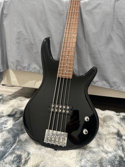 IBANEZ Gio GSR105EX 5-String Bass Guitar Black