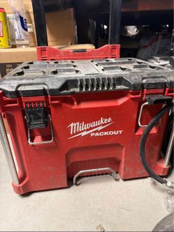 Milwaukee tool box