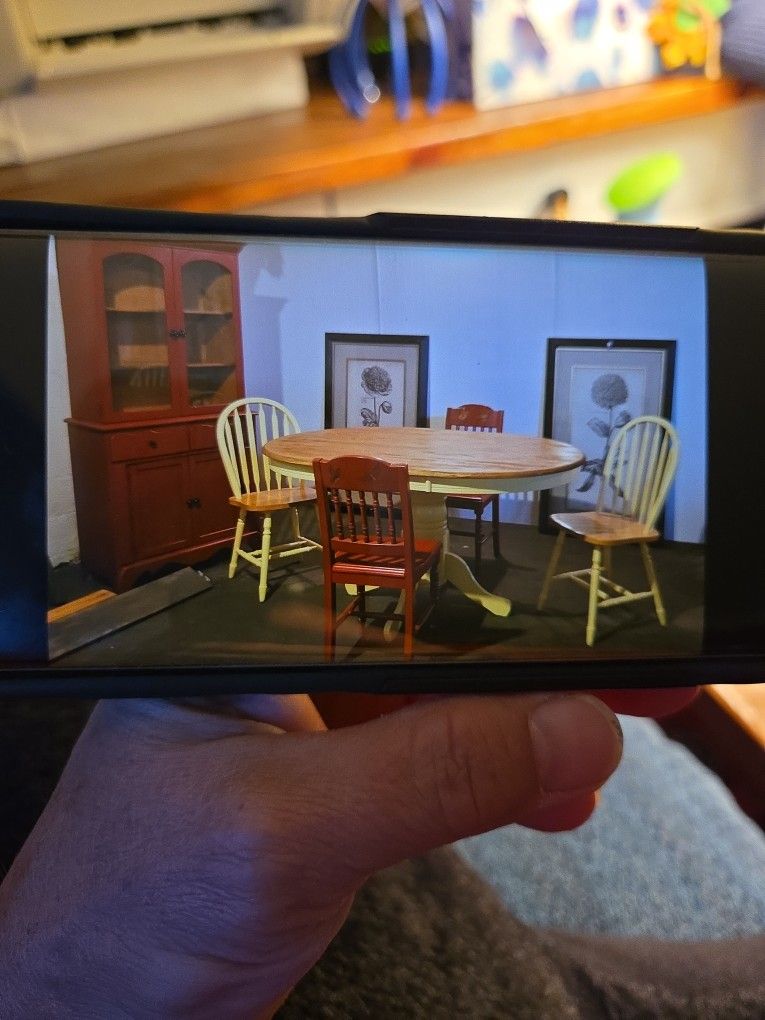 Table With 4 Chairs