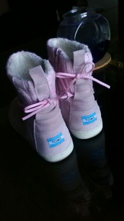 New Pink Girl Boot Toms!