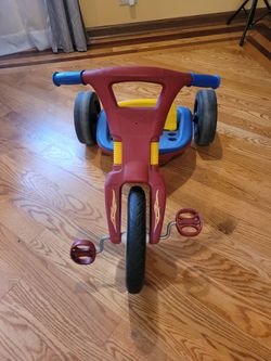 Toddler tricycle