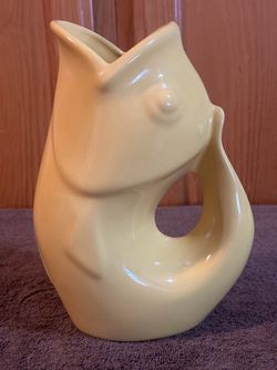 Large 9.5” GurglePot Fish Pitcher (Lemon Yellow) – Mint Condition