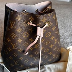 Authentic Louis Vuitton Bucket Bag