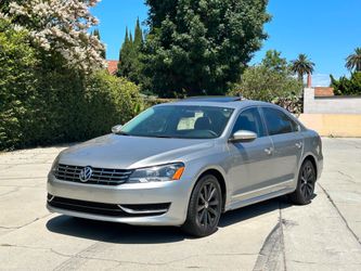 2012 Volkswagen Passat SEL
