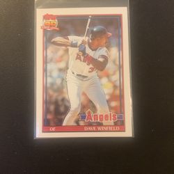 Ungraded Dave Winfield Baseball Card