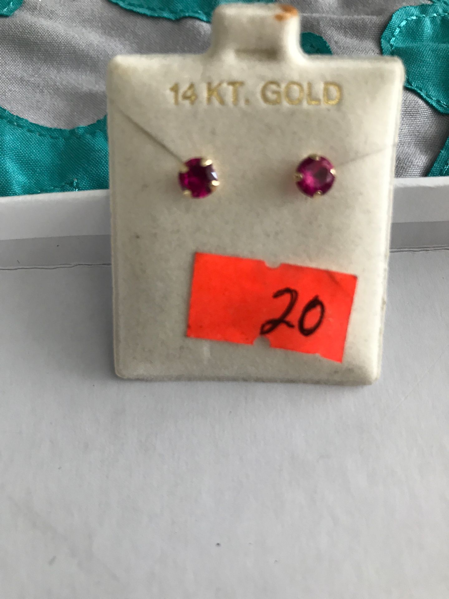 Real14 k. Aretes