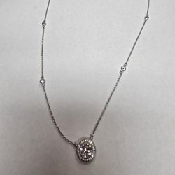 925 Sterling Silver Necklace Round Pendant Swarovski Crystal.
