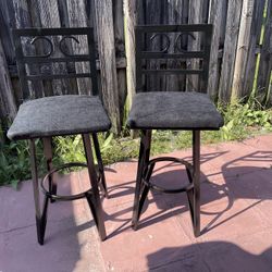 2 Swivel Bar Stools In Good Condition $40 Firm