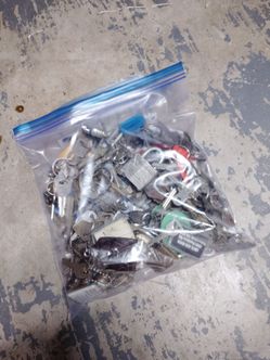 Bag old car keys and other old keys