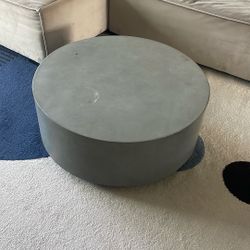 Grey Indoor/ Outdoor Circular Modern Table