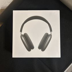 Space Grey Headphones 