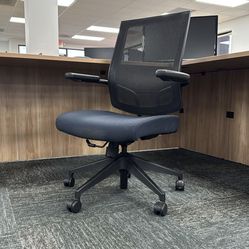 Office Chair - Deak Chair
