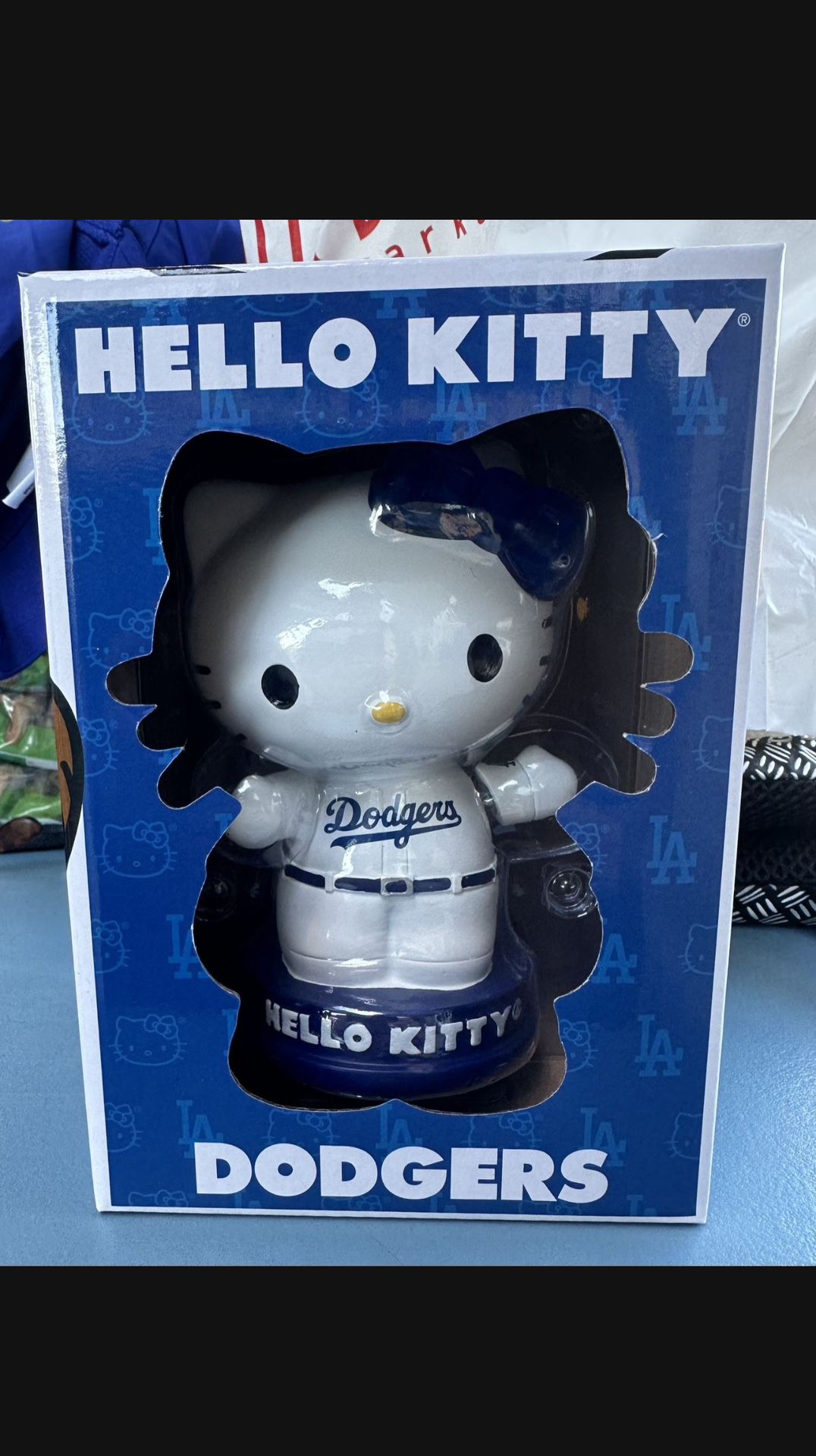 2019 Dodger Hello Kitty Blanket new Dodgers Dodgers