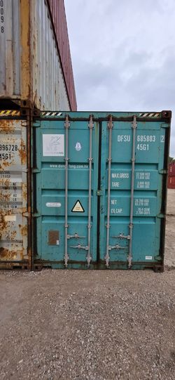 WIND & WATERTIGHT 20’ & 40’ SHIPPING CONTAINERS!