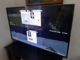 SMART TV 50' WITH ROKU