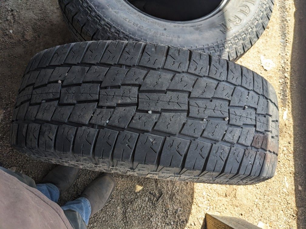 Selling Slightly Used Tires 