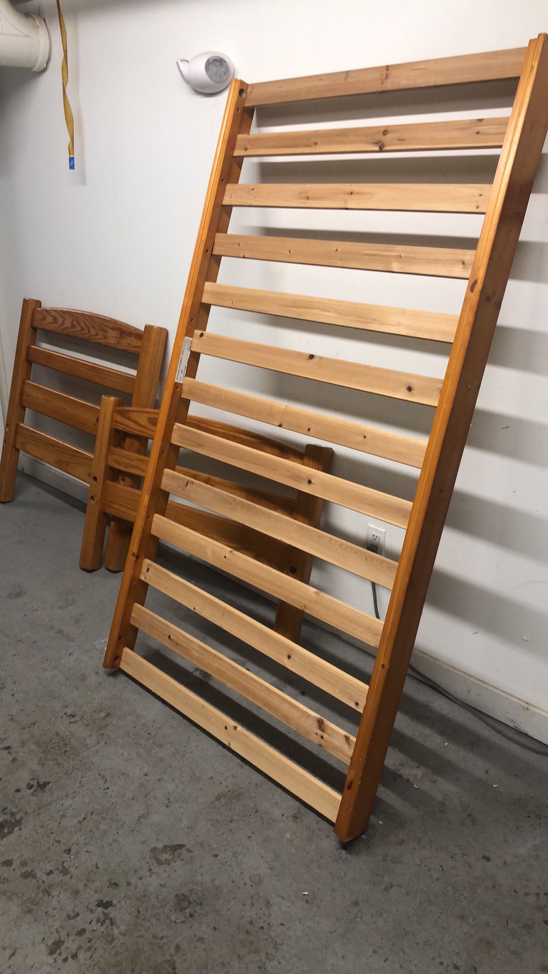 3 pieces Twin size bed