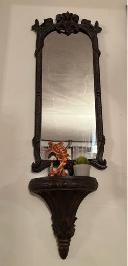 Little mirror and base