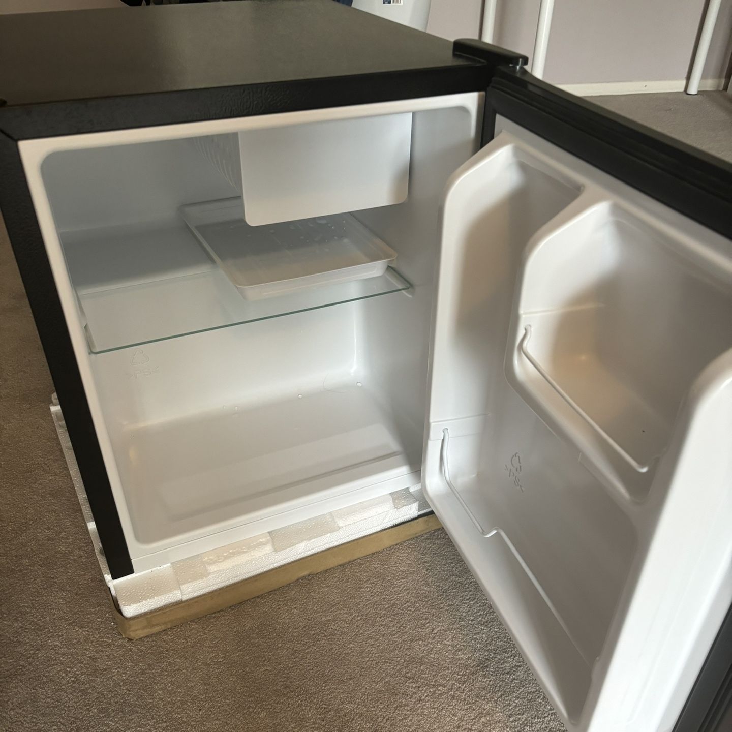 Mini Fridge Perfect Condition 