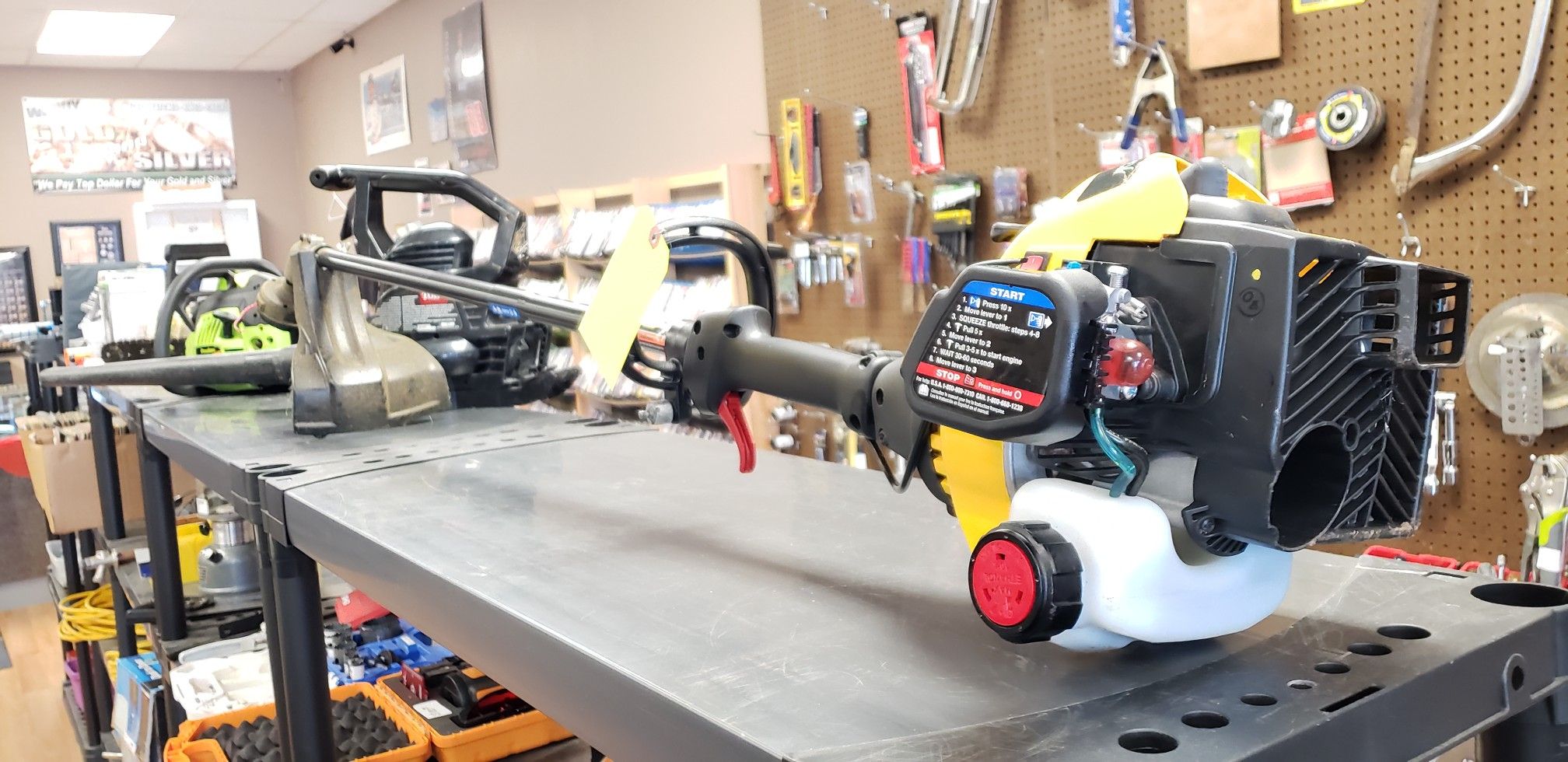 Bolens BL160 Straight Shaft String Trimmer - Like New
