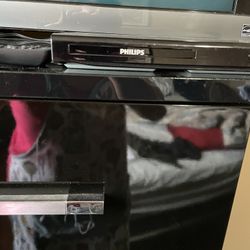 52 inch Sony TV with 4HDM hi with Phillips DVD works great