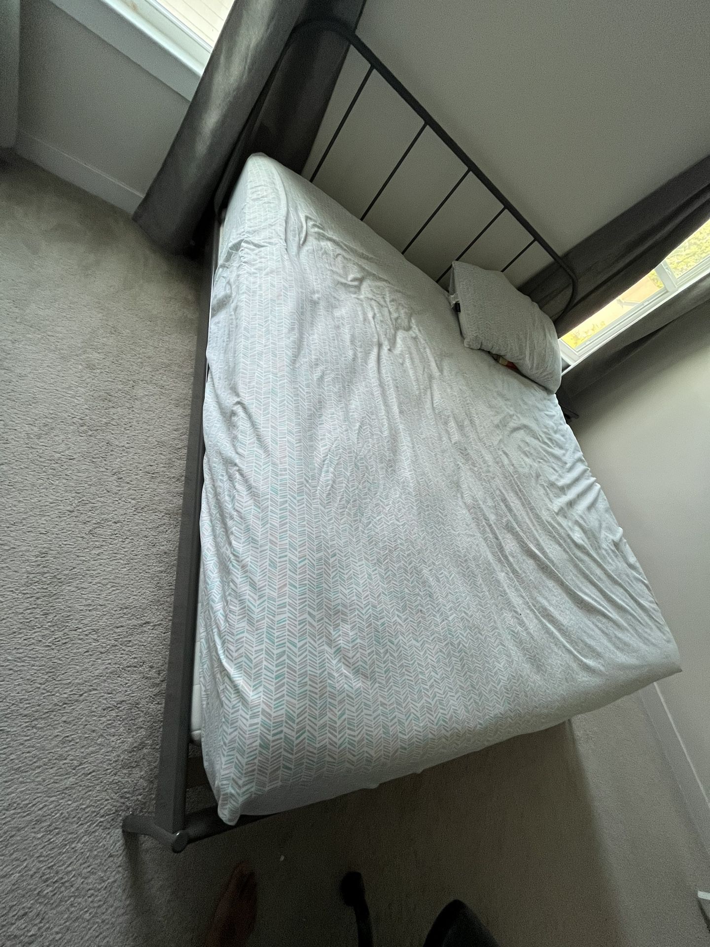 King Size Metal Bed With King Size Mattress