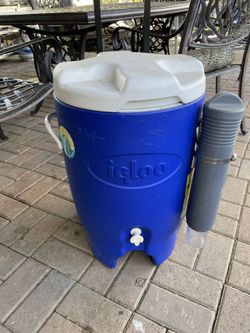 Igloo Beverage Roller