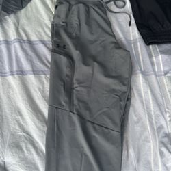 Gray Under Armour Pants Medium 