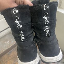 Winter Boots (weatherproof)