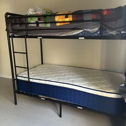 Twin Bunk Bed W Mattresses