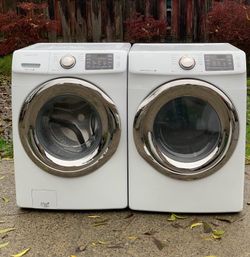 SAMSUNG WASHER AND DRYER SET. 