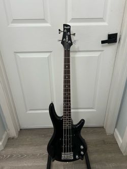 Ibanez GSRM20 miKro short scale bass