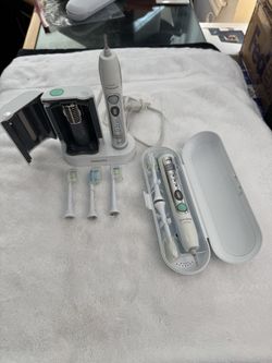 2 Phillips Sonicare FlexCare+ Electric Toothbrushes 