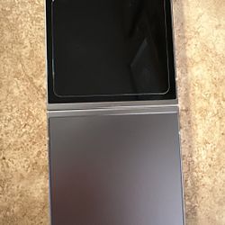 Samsung Galaxy Flip 6